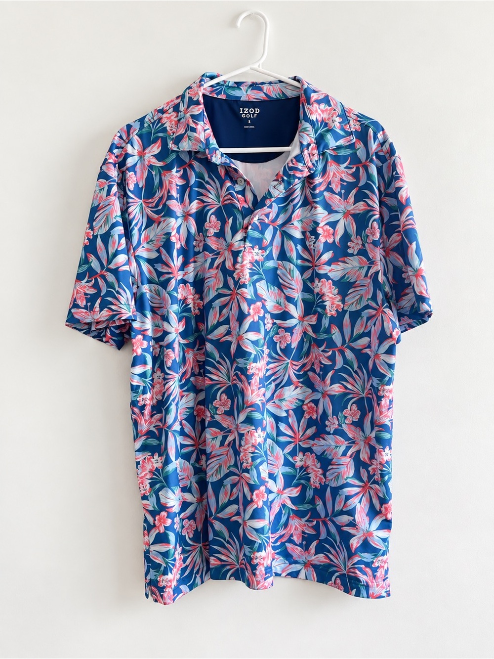 IZOD Golf Men’s Blue Tropical Floral Polo